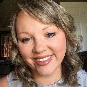 Meet your Posher, Casey